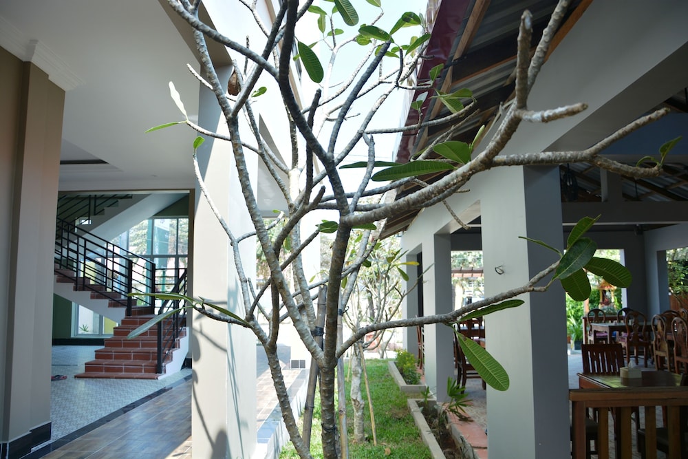 Nakru Guesthouse And Restaurant 4/42