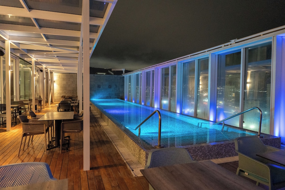 swimming pool spa