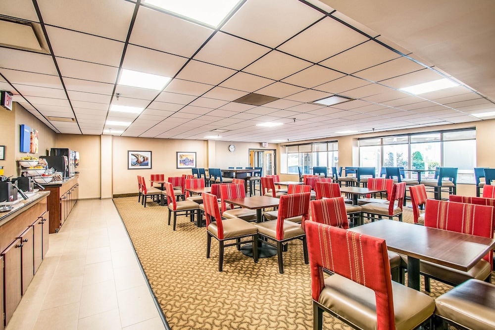 Comfort Inn Falls Church - Tysons Corner 25/35