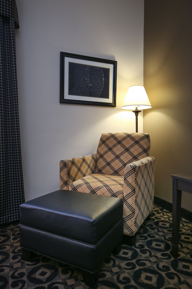 Quality Inn & Suites Boone - University Area 16/24
