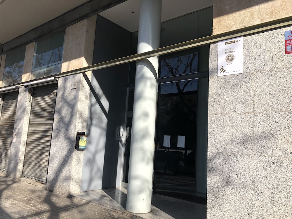HOTEL RADHA 3/39
