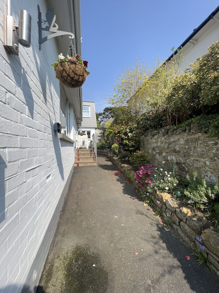 The Birkdale Guest House 45/50