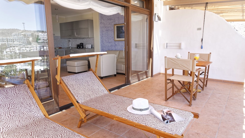 Idyll Suites - Adults Only 27/54