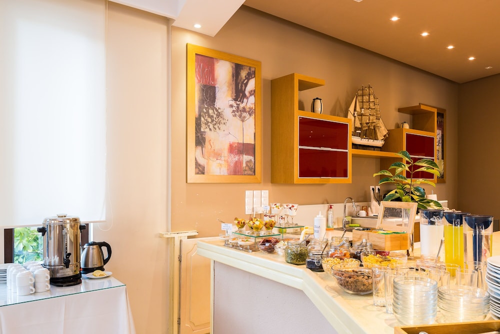 Eltina Hotel 6/50