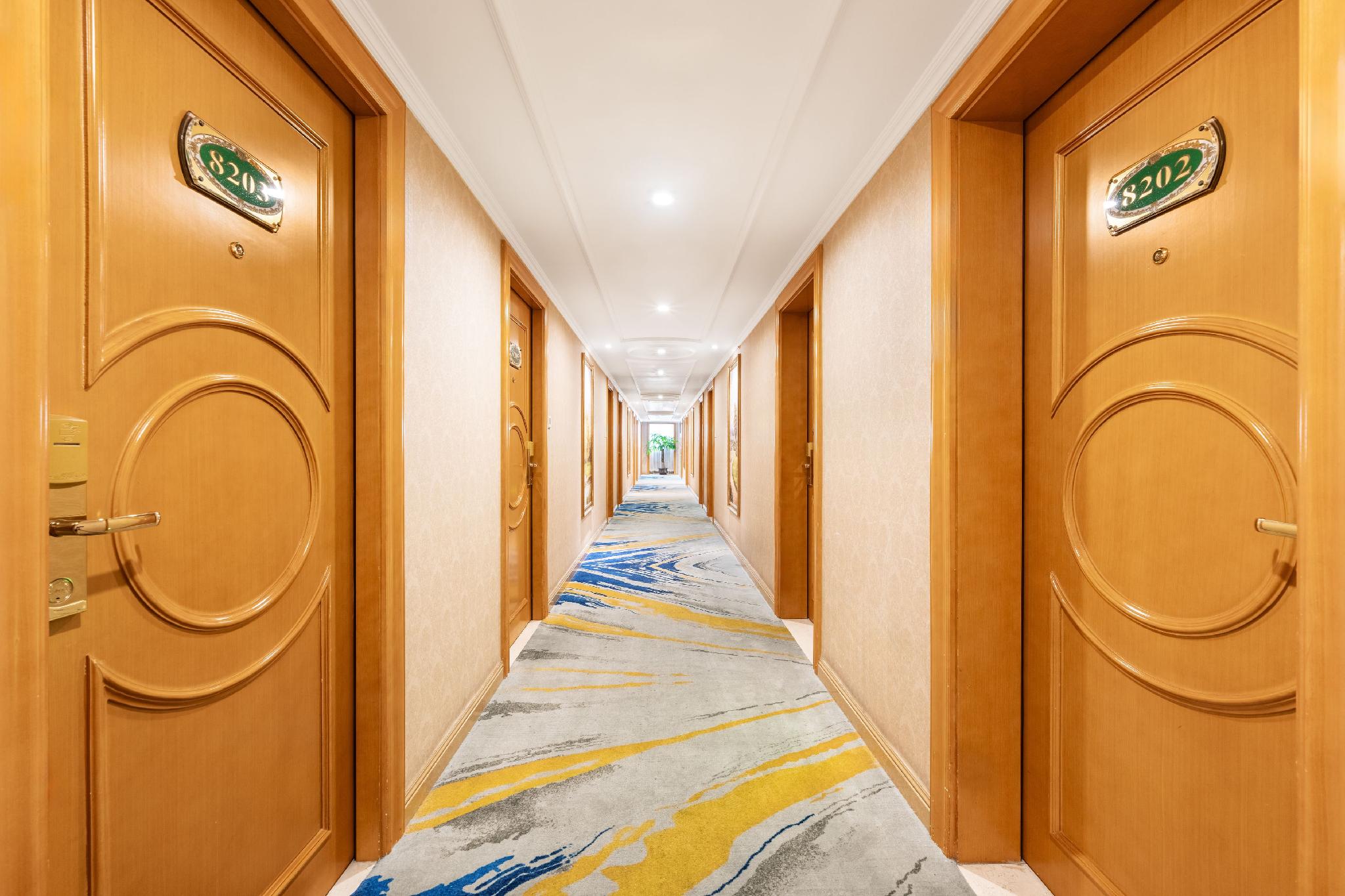 Vienna Hotel Shenzhen Dongmen Old Street 39/50