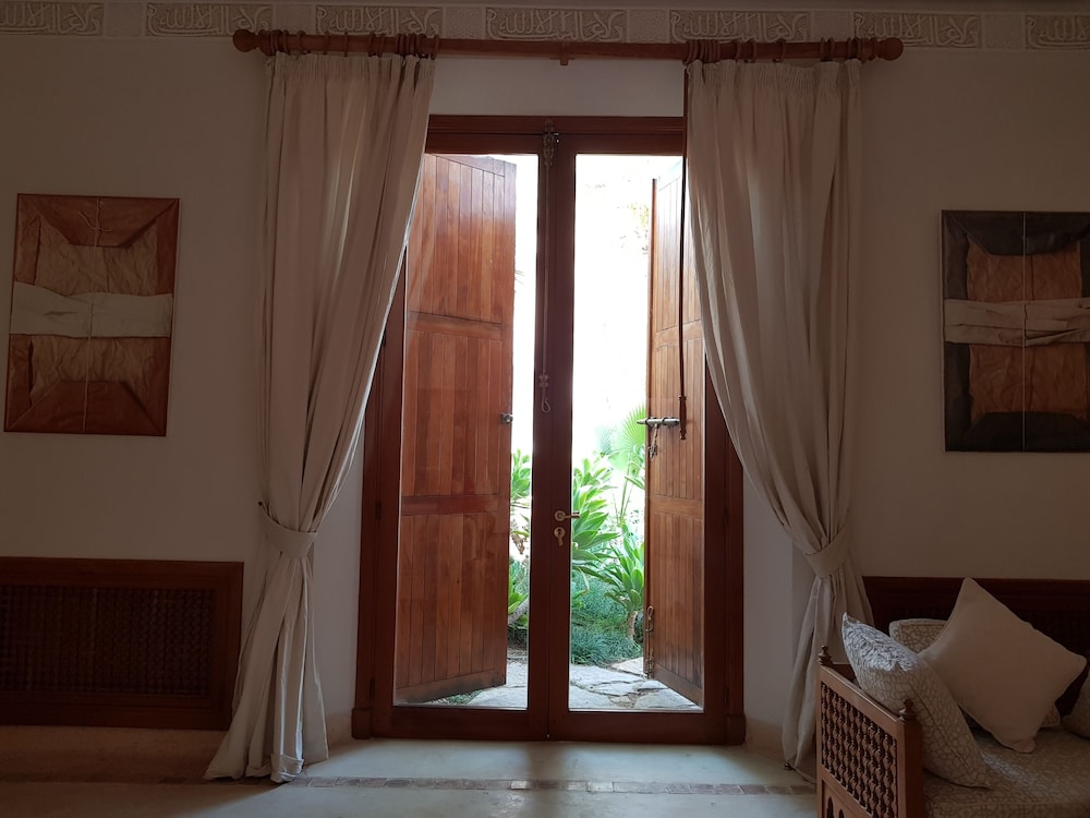Palais Claudio Bravo 26/47