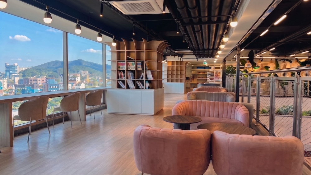 JN PARK Hotel 34/51