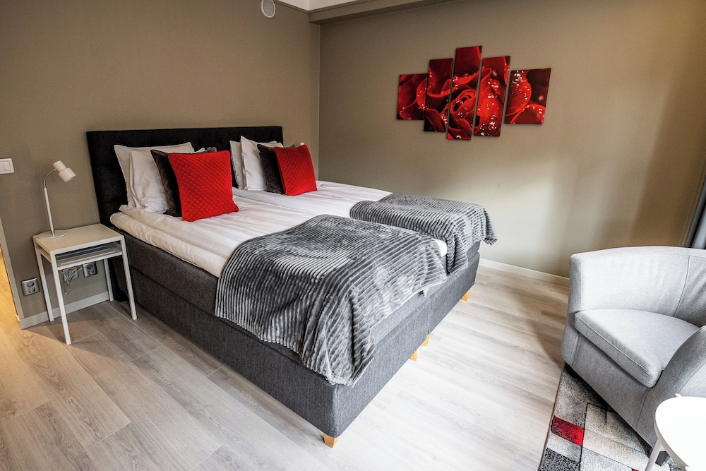 غرفة بسريرين منفصلين بإطلالة على المدينة، Hotel Stensson 4/10