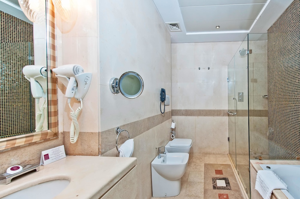 Century Hotel Doha 28/56