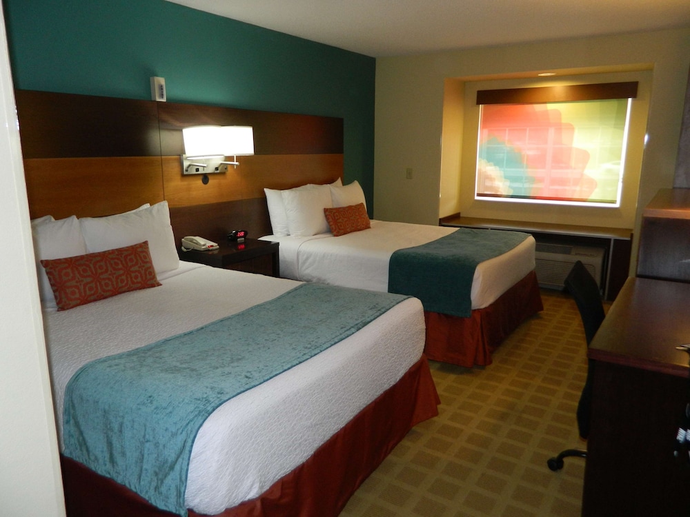 Standard, 2 Queen Beds