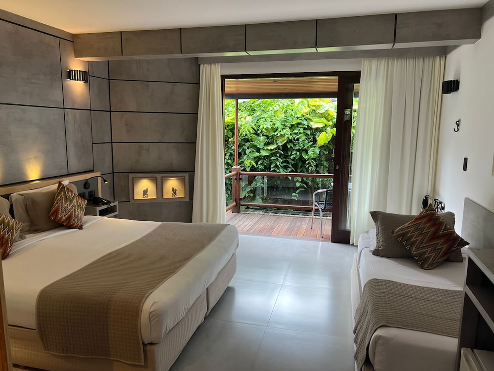GARDEN, DELUXE, BALCONY