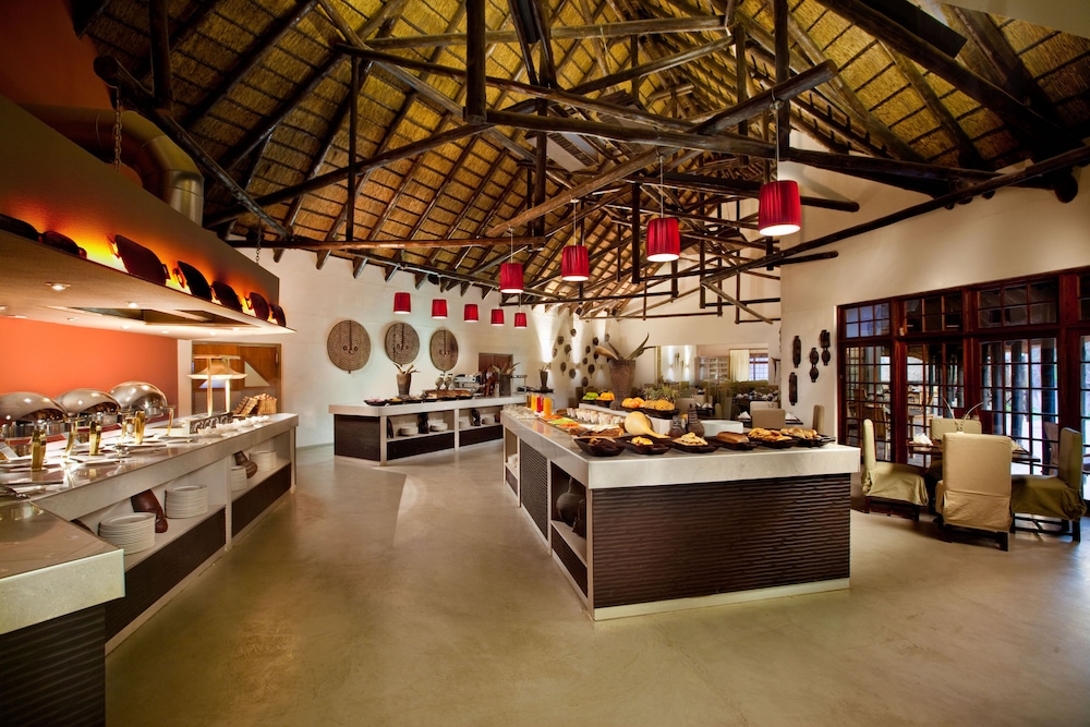 Mokuti Etosha Lodge 56/69