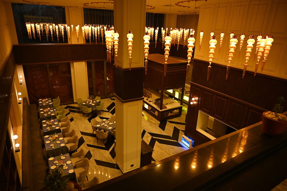 Hotel Pahadi 8/25