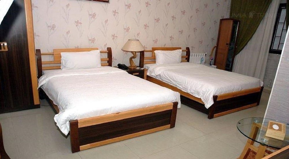 Triple Room H
