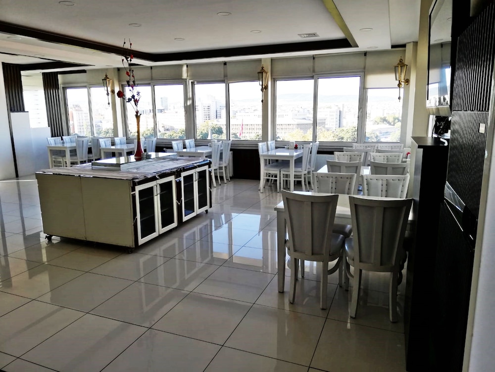 Kucuk Velic Hotel 52/71