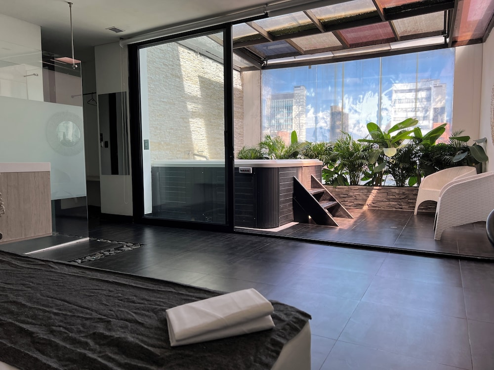 HOTEL 47 MEDELLIN STREET 34/59
