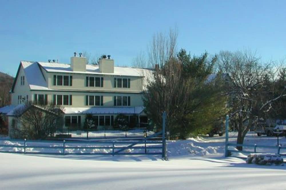 Inn at Ellis River 2/50