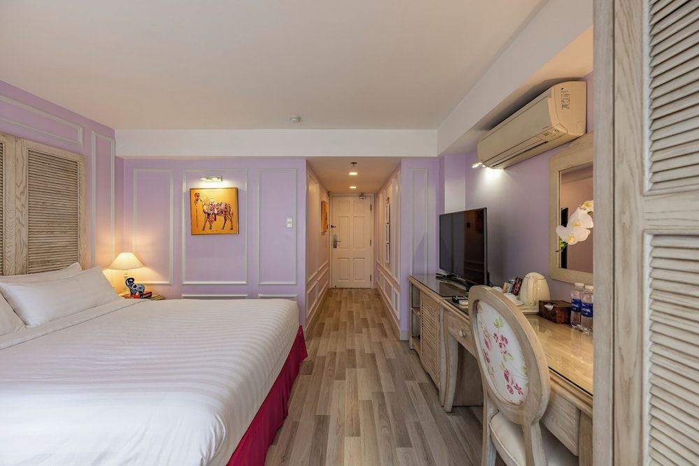 Hotel L Odeon Phu My Hung 15/46