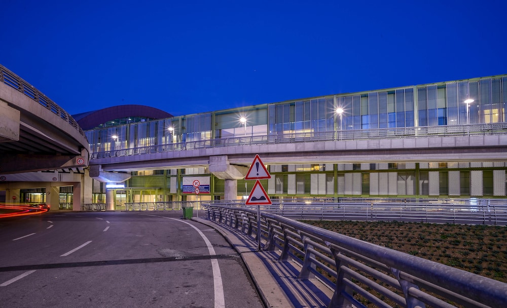 Tav Airport Hotels Izmir 3/46