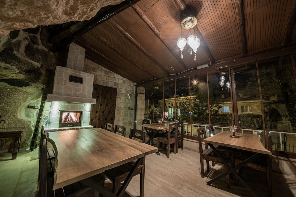Konak Bezirhane Cave Otel 33/50