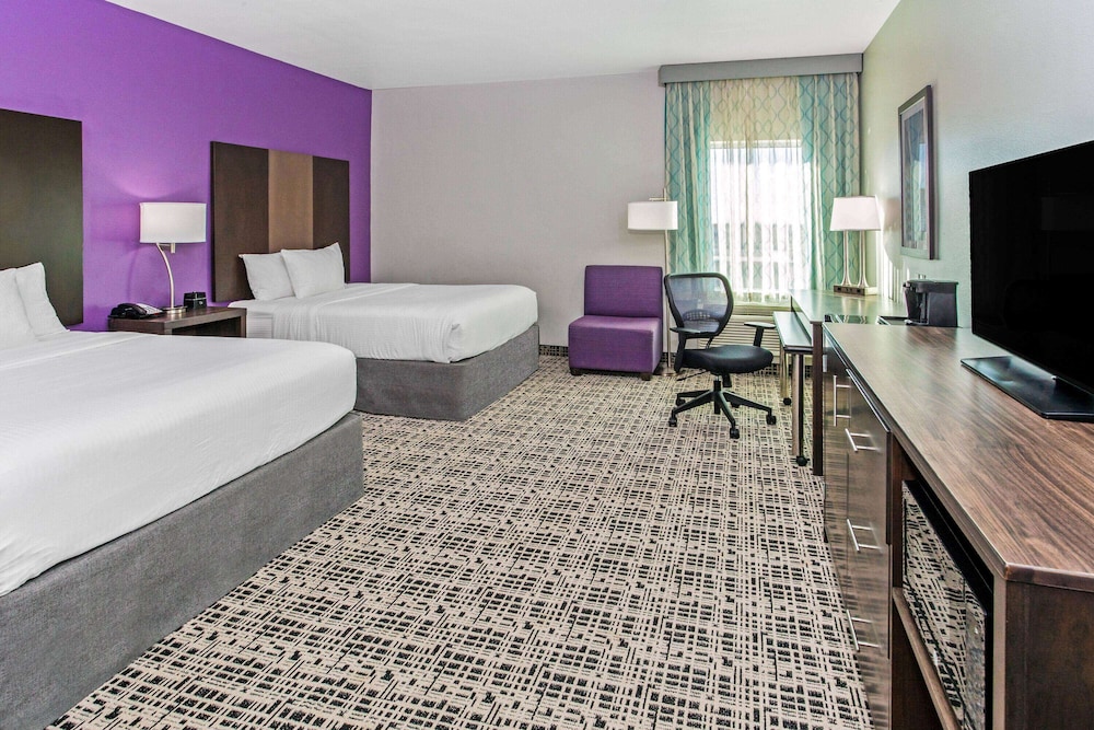 La Quinta Inn & Suites by Wyndham Lubbock South 20/48