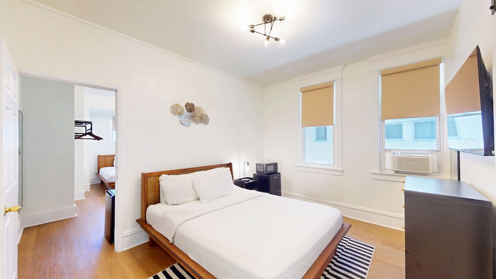 2 Bedrooms, Premium, Suite, King and Queen Bed