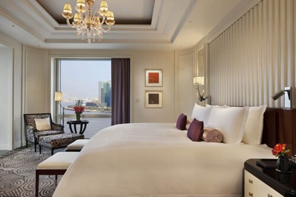 The Peninsula Shanghai 7/48