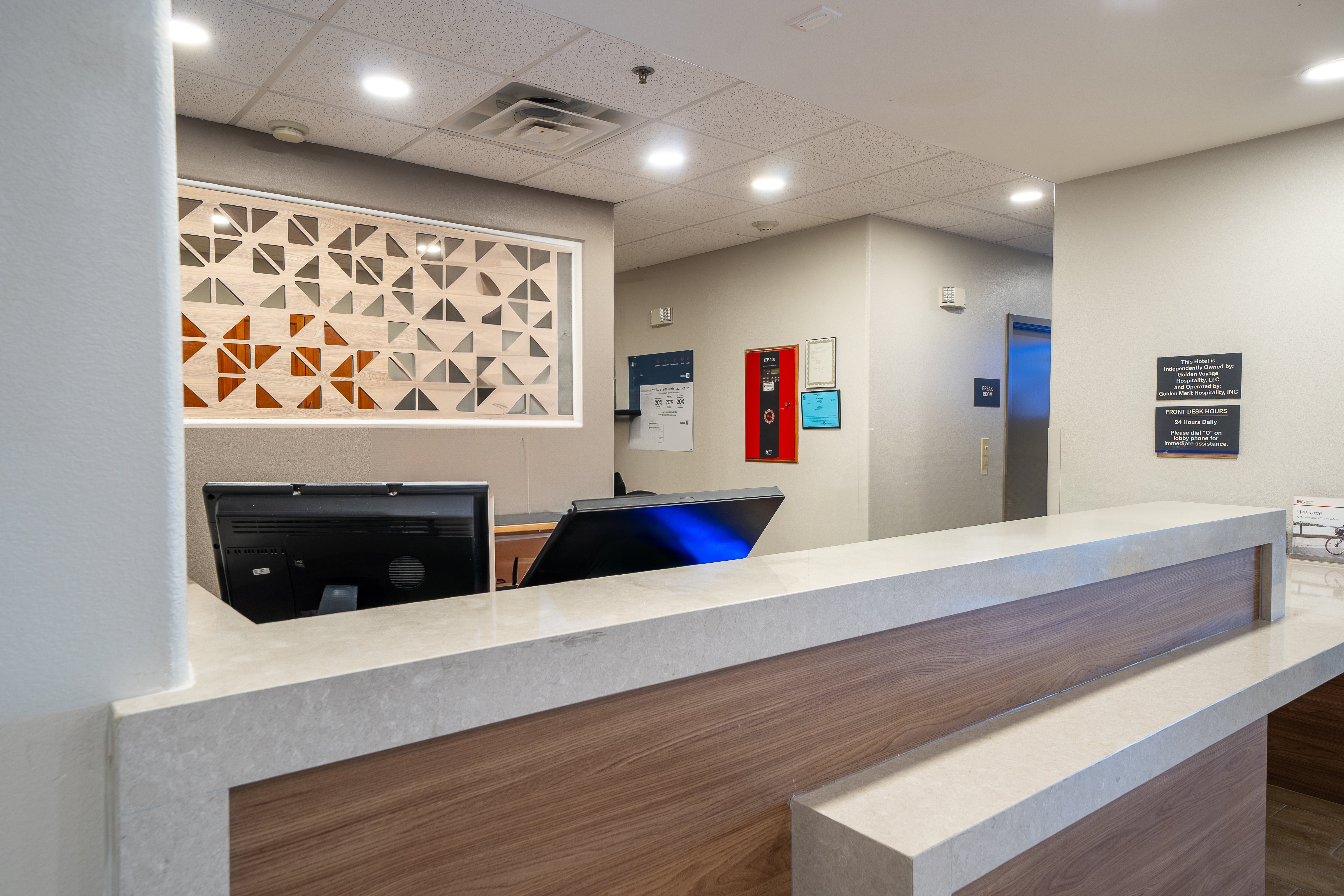 CANDLEWOOD SUITES BAYTOWN 14/58