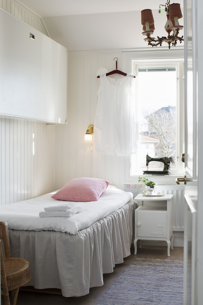 Strandvillan Hotell & Vandrarhem Lysekil 11/50