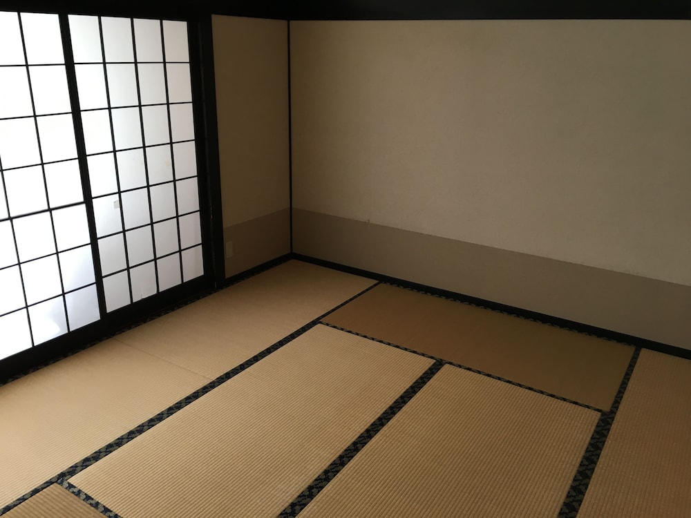 Ryokan Yuri 2/69