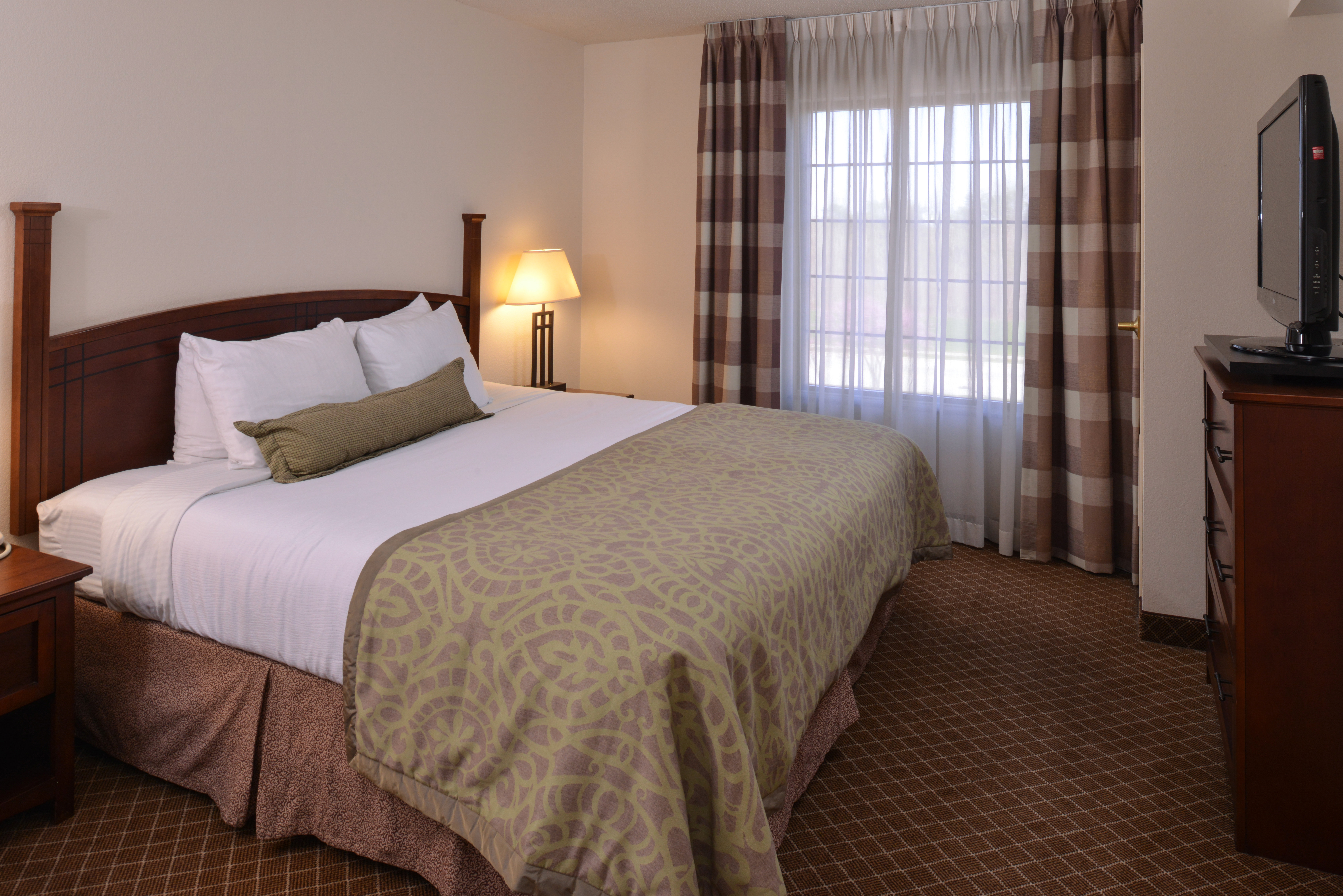 Staybridge Suites Indianapolis Airport 24/70