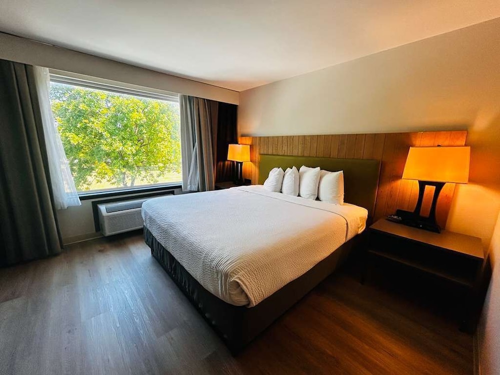Radiant Inn and Suites Murfreesboro 19/40