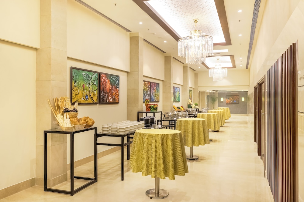 Lemon Tree Hotel Aligarh 19/25