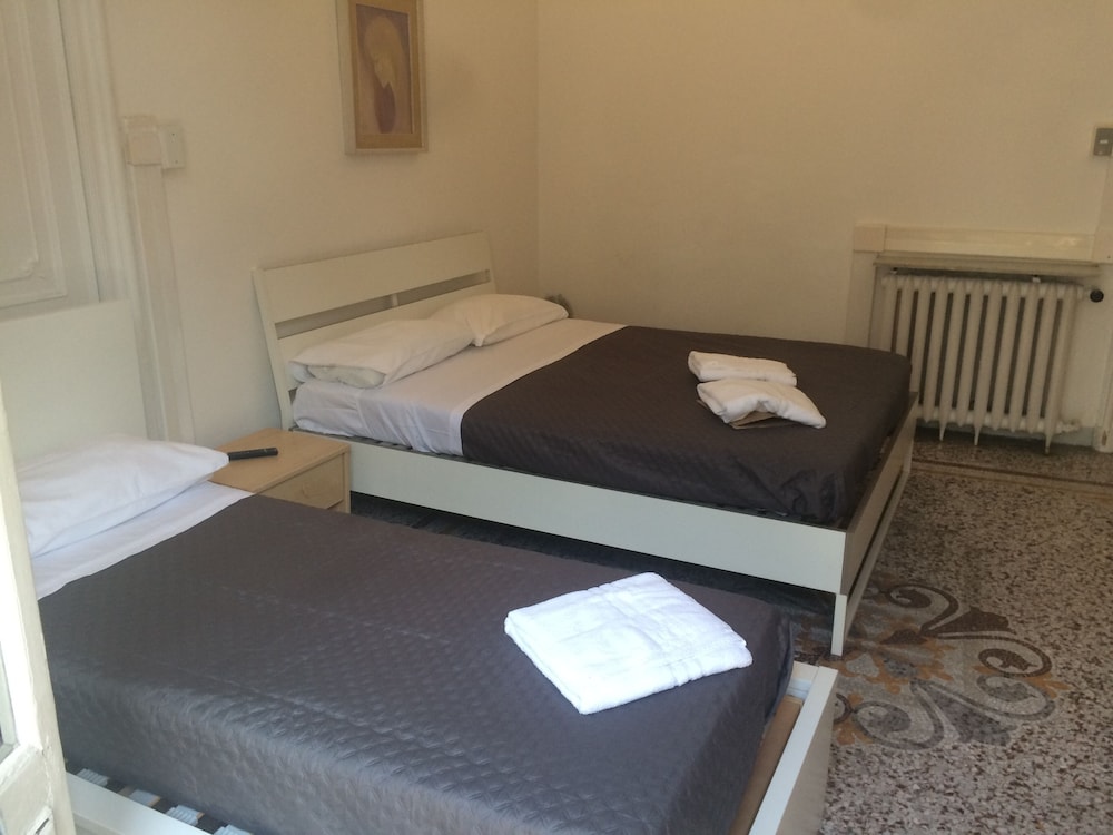 Guest House Roma 13/33