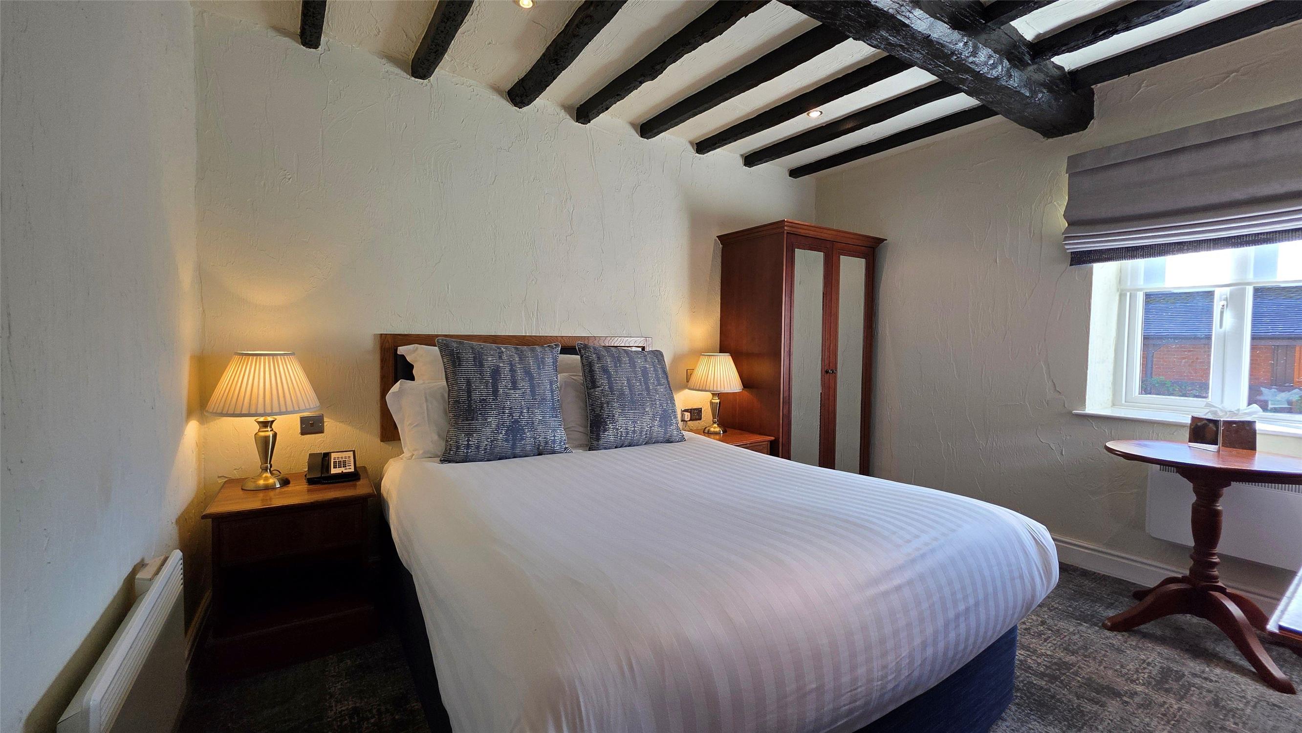غرفة قياسية بسرير مزدوج، Windmill Village Hotel, Golf Club Spa, BWSC 3/4