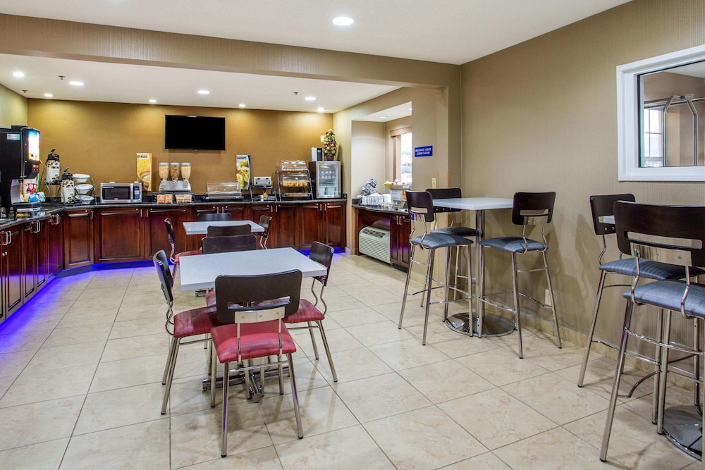 Microtel Inn & Suites By Wyndham Charleston Wv 29/37