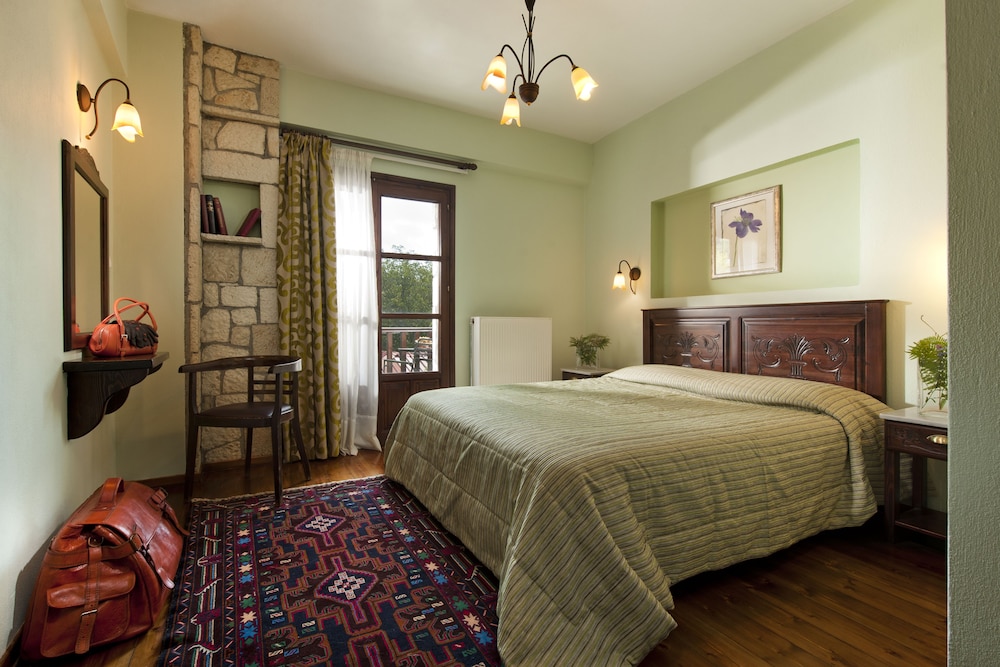 Fretzato Traditional Guest House 17/42