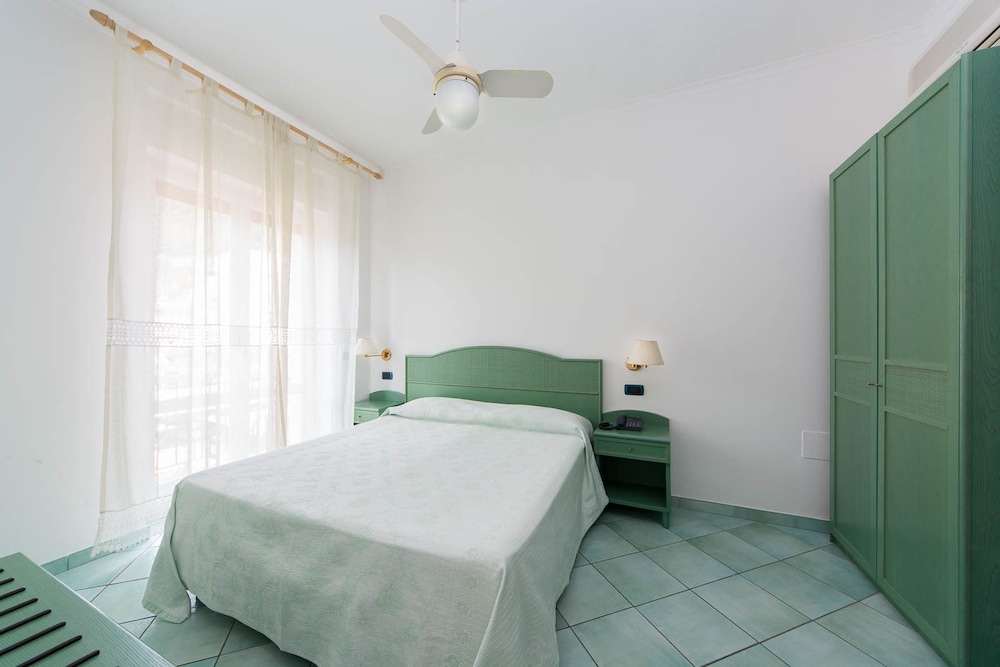 La Residenza Aparthotel 16/35