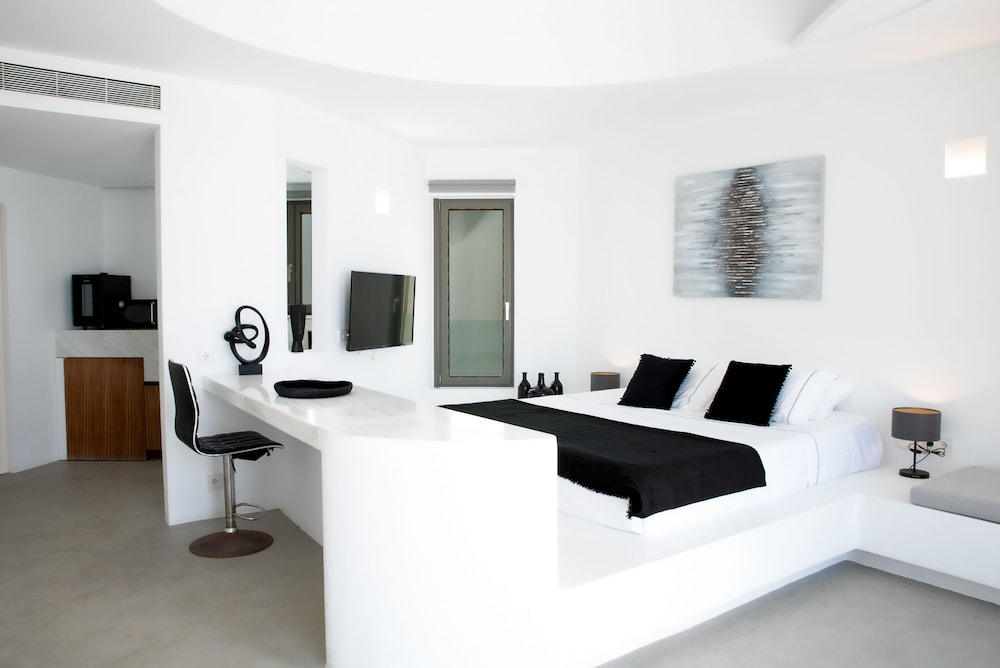 Heavens Edge Cliffside Villas & Suites 17/50