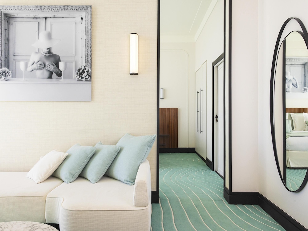 Mondrian Cannes 27/47