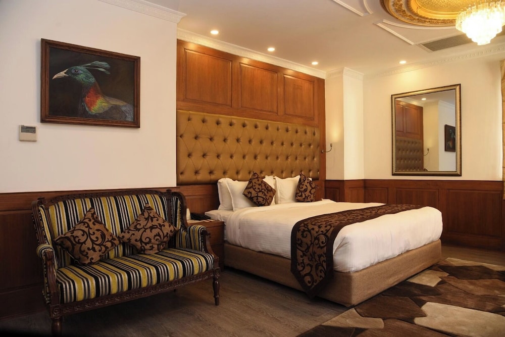 Executive, Double Bed, Garden View, Bathtub