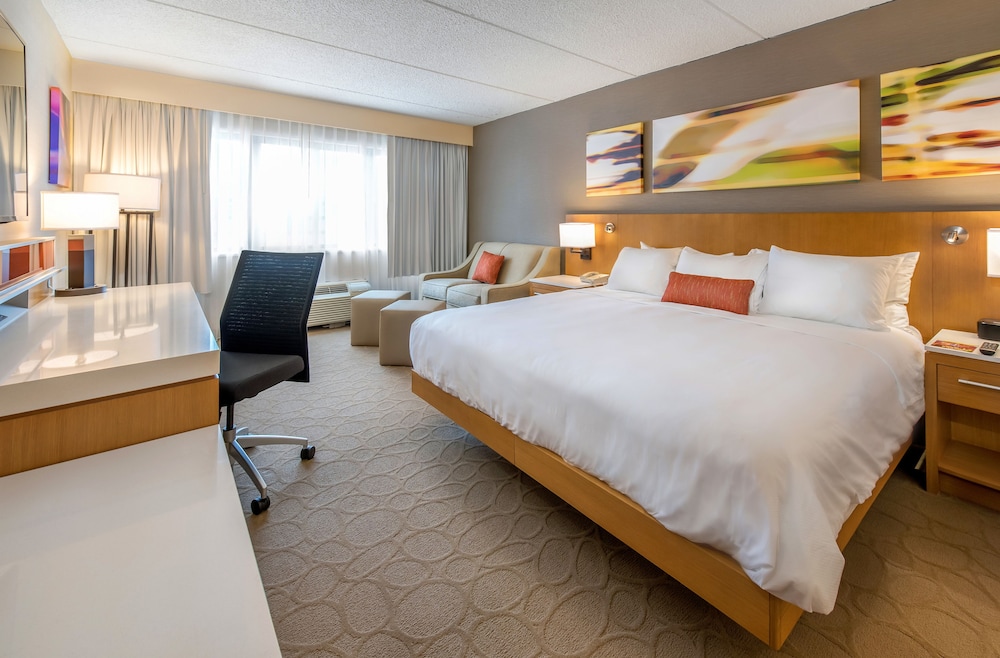 Room, King Bed