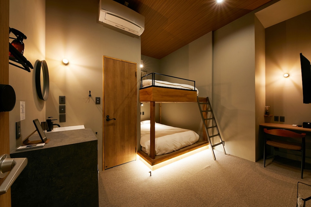 Mizuka Imaizumi Ii-Unmanned Hotel- 22/53