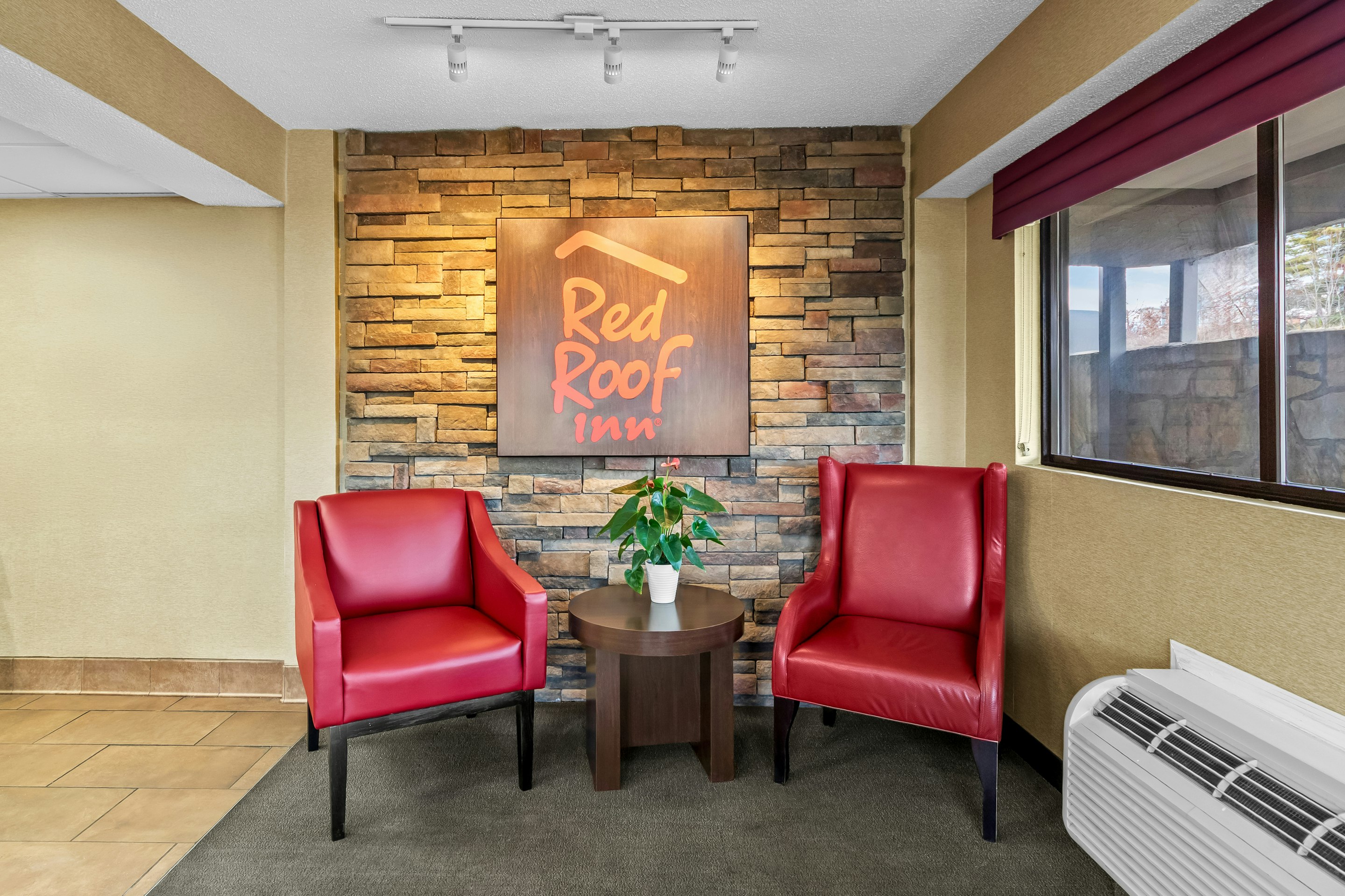 Red Roof Inn Dayton North Airport 27/31