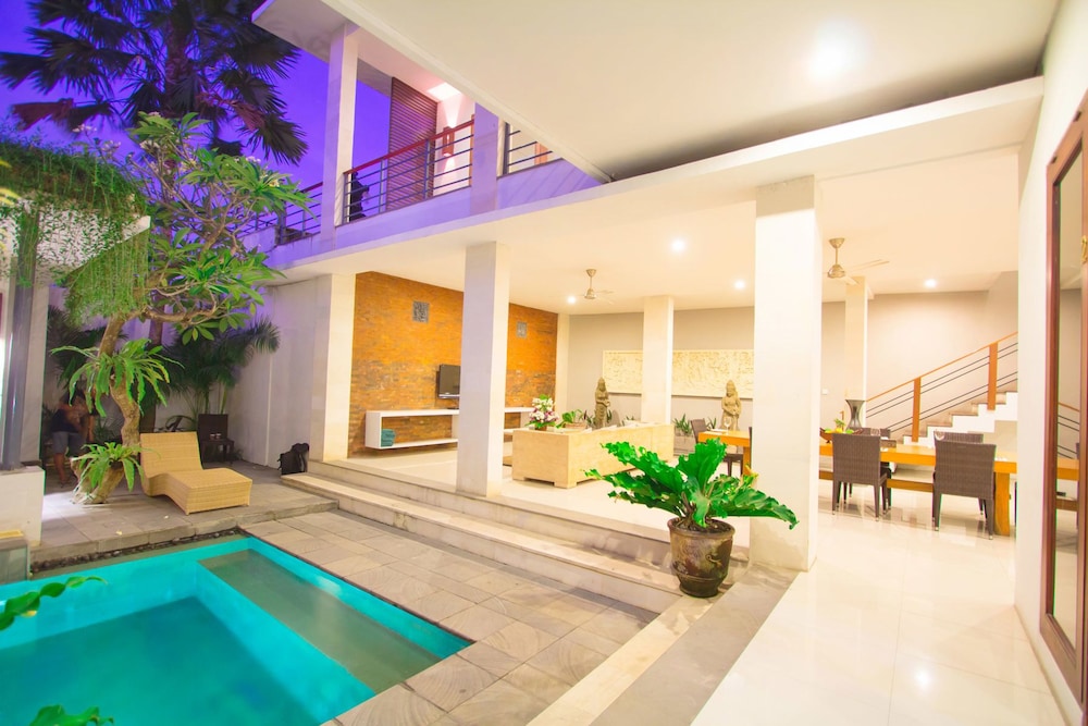 Apple Villa And Apartment 27/50