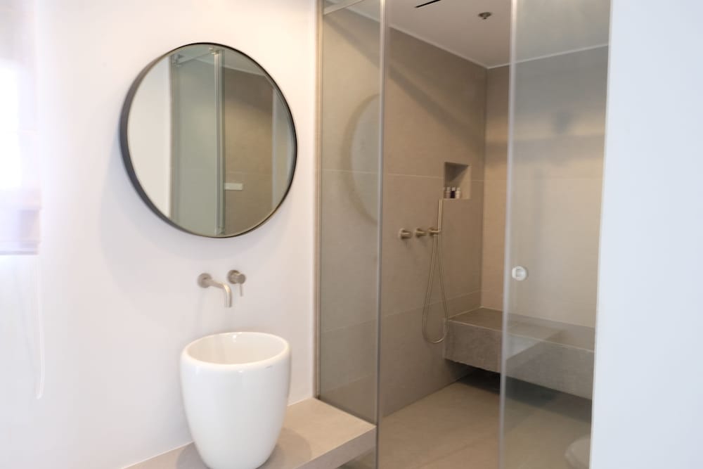 Ostraco Suites 75/75