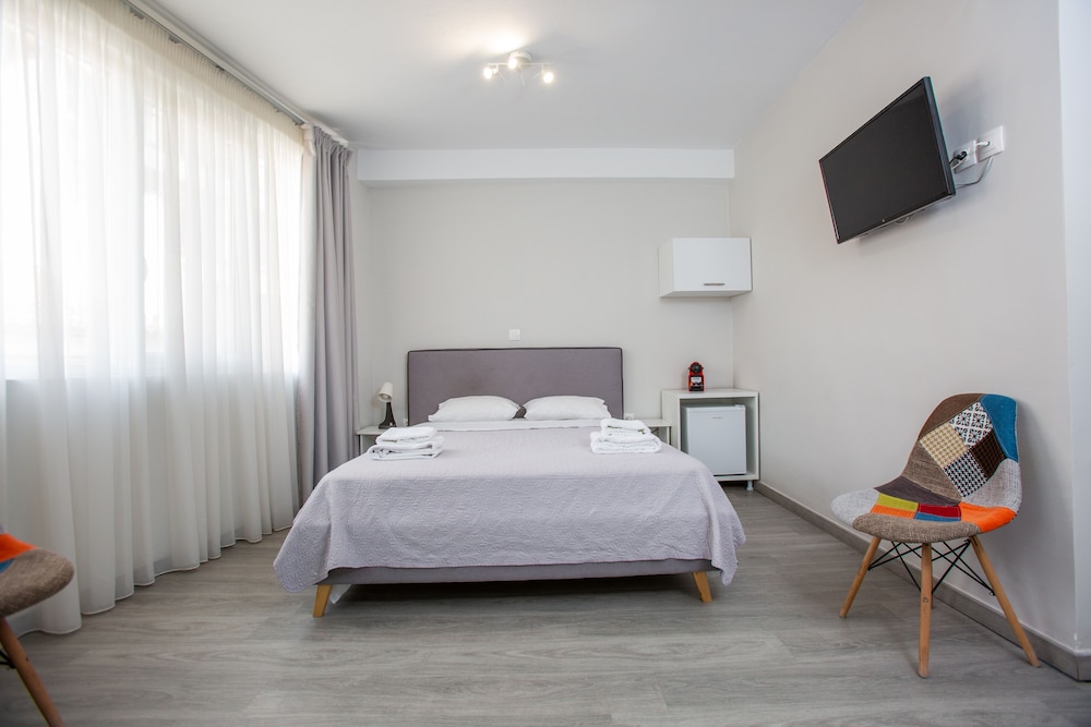 Raise Boutique Rooms in Center of Athens 4/23