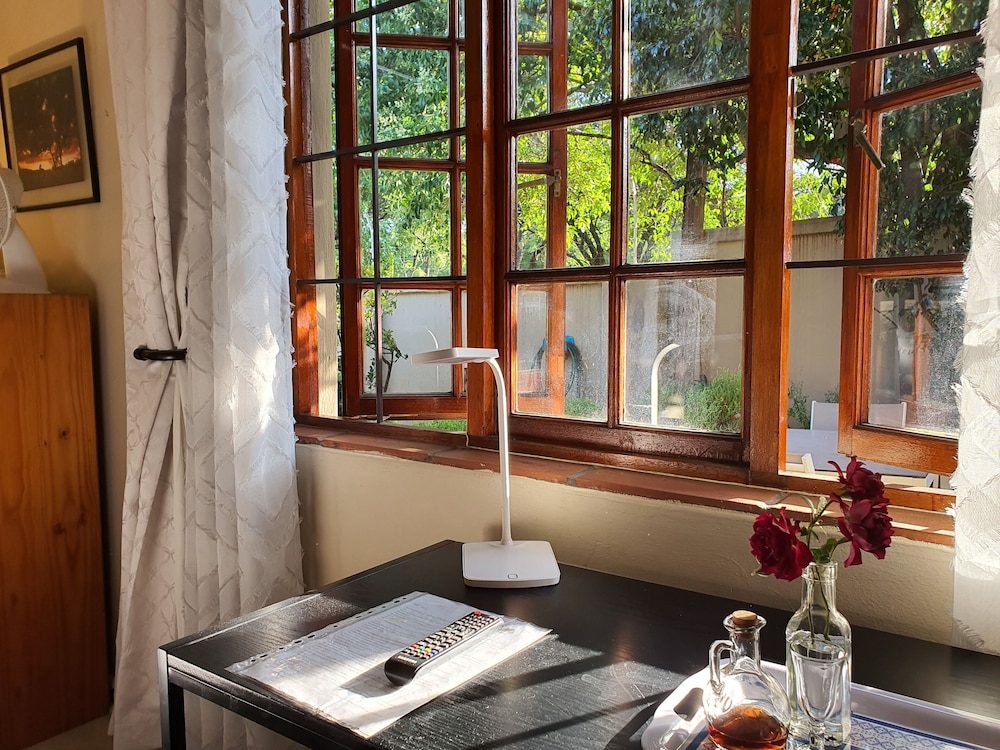 Pepper Tree Bnb 39/50
