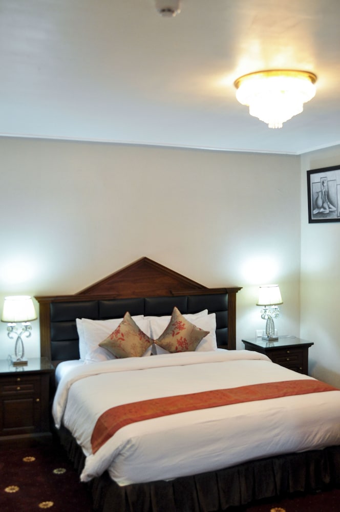 Caledonian Suites 15/63