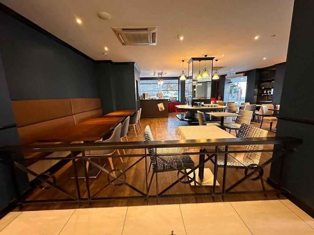 Merchant Hotel 40/66